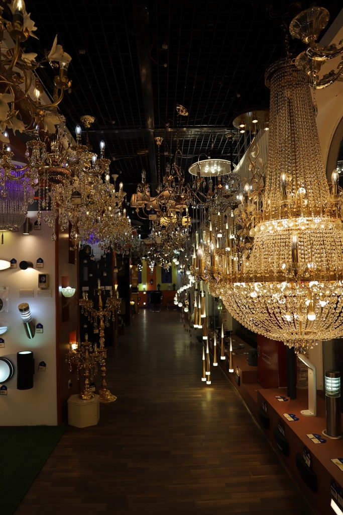 al saleh lighting showroom oman